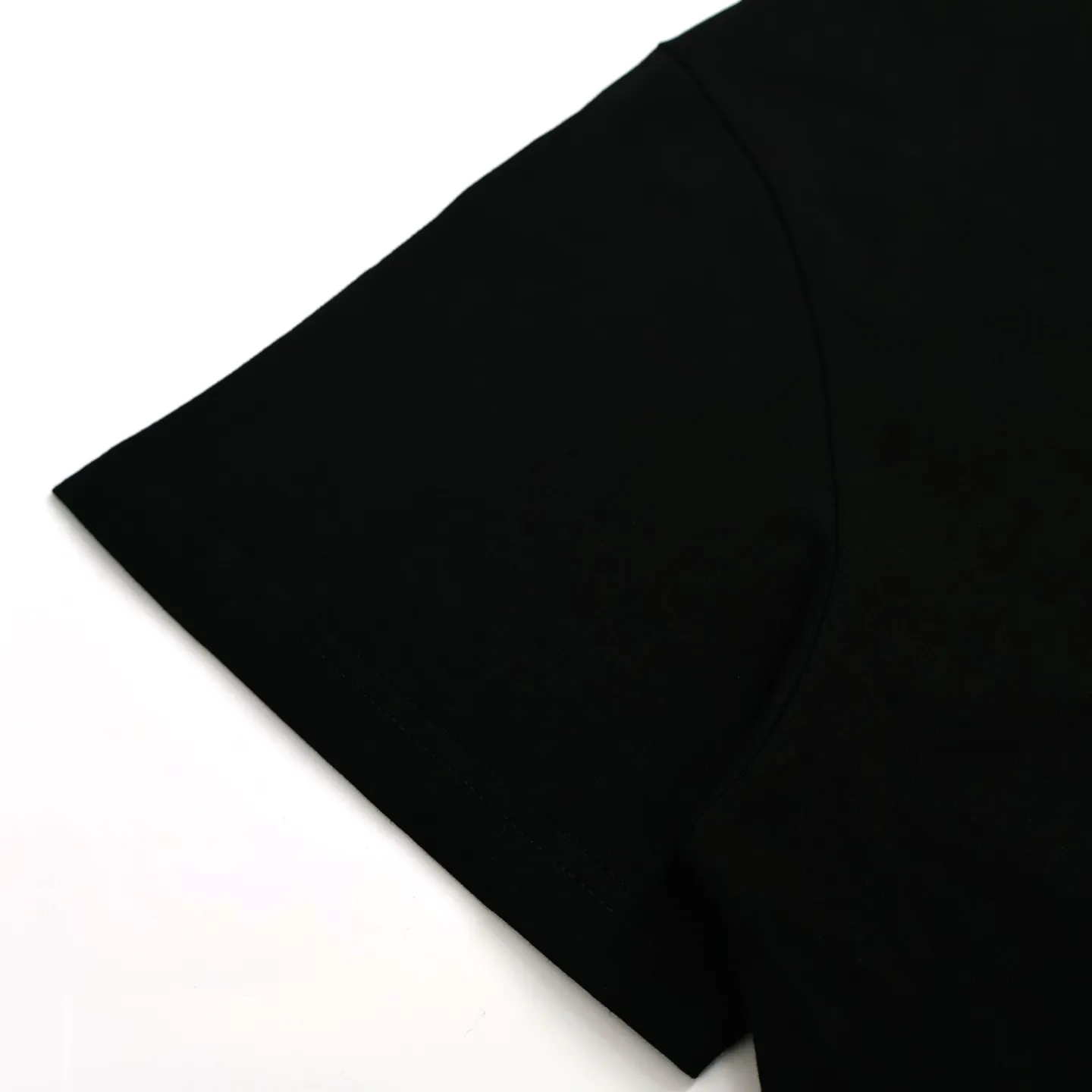 🅿️270 [Exclusive supply] CH Crow Heart Black Sword Printed Short Sleeves. The original version was purchased for 4,296. The fabric is made of custom-woven and dyed 230g pure cotton plain weave. The printing is made of imported ink and three-dimensional printing. The size and position are perfectly restored. Size:S.M.L